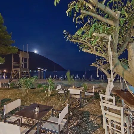 Rouda Bay Mikros Gialos