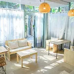 Rouda Bay מלון