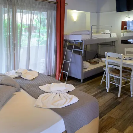 Rouda Bay Hotel Mikros Gialos