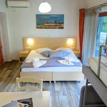 Rouda Bay Mikros Gialos