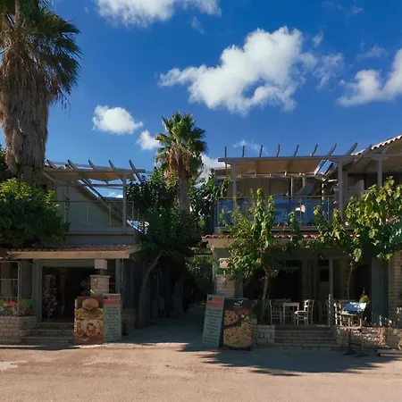Rouda Bay Hotell 3*