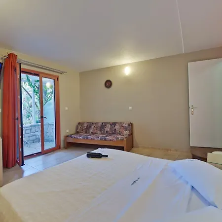 Rouda Bay Hotel Mikros Gialos
