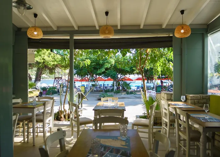 Rouda Bay Mikros Gialos