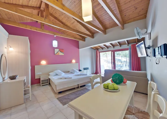 Rouda Bay 3* Mikros Gialos